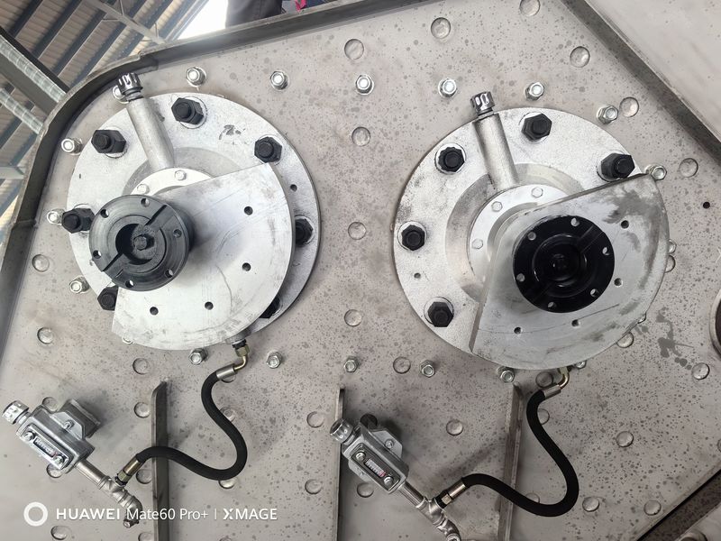 灋蘭式稀油激振器